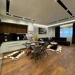 Luxury Apartment With A Wonderful Lake View