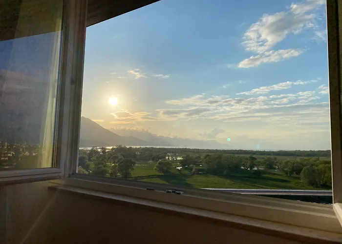 Luxury Apartment With A Wonderful Lake View